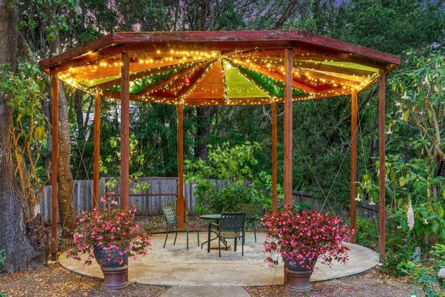 825 Skyward Drive, Aptos CA: https://media.crmls.org/mediaz/a16b1e0b-a816-4bcb-a2d5-3cc6de4f0c72.jpg