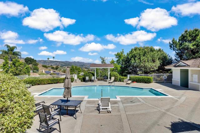 2106 Laura Dr, Escondido CA: https://media.crmls.org/mediaz/a16c74c9-e87c-4bb9-a0a6-93f8da64fba0.jpg