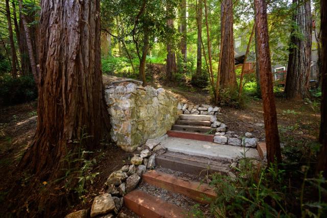 585 Bethany Drive, Scotts Valley CA: https://media.crmls.org/mediaz/a16cc817-db7f-4e19-a8cf-b91da66b88bf.jpg