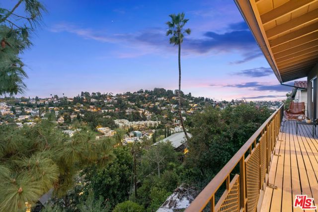 3736 Clayton Avenue, Los Angeles CA: https://media.crmls.org/mediaz/a16d0f1e-592b-4c32-b34b-994c4dfe90d3.jpg