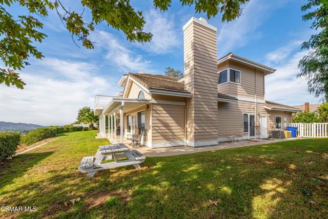 11300 Highridge Court, Camarillo CA: https://media.crmls.org/mediaz/a16d10ce-442f-4f4e-8e3d-a234285ae045.jpg