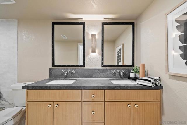 4946 Kalamis Way, Oceanside CA: https://media.crmls.org/mediaz/a16d64b7-6207-4d07-8d45-3eb4e88e23dc.jpg