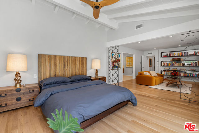 11575 Dona Dorotea Drive, Studio City CA: https://media.crmls.org/mediaz/a16dd53b-a28c-4452-bffb-072cb3b3723a.jpg