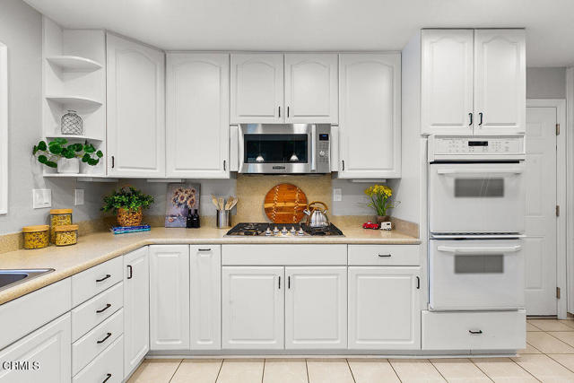 Detail Gallery Image 23 of 72 For 2735 Los Pinos Cir, Camarillo,  CA 93012 - 4 Beds | 2/2 Baths