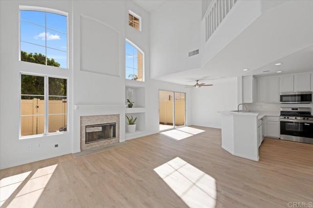 Detail Gallery Image 8 of 44 For 1275 Natoma Way #B,  Oceanside,  CA 92057 - 3 Beds | 2/1 Baths