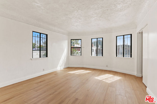 3722 Wellington Road, Los Angeles CA: https://media.crmls.org/mediaz/a16e4053-4bcd-4e08-81e5-68746ba2c20e.jpg