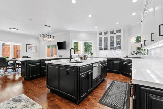 29 Kite Hill Road, Santa Cruz CA: https://media.crmls.org/mediaz/a16e4a79-c388-45cf-b75e-2ce8bc7d0773.jpg