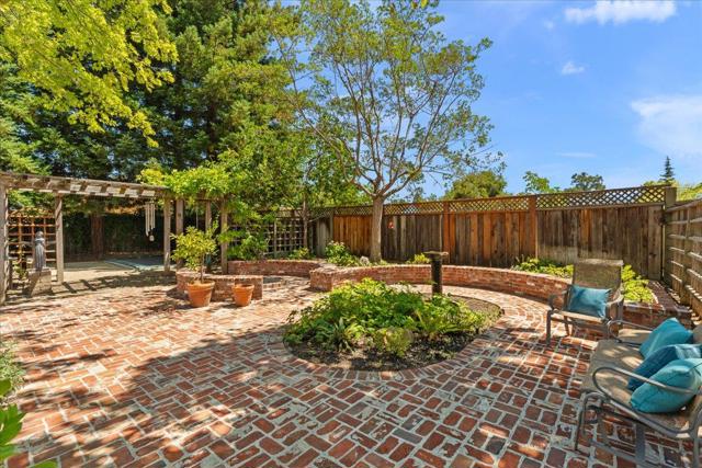 115 Doud Drive, Los Altos CA: https://media.crmls.org/mediaz/a16e6d55-4067-44b0-b44b-3a242297513a.jpg