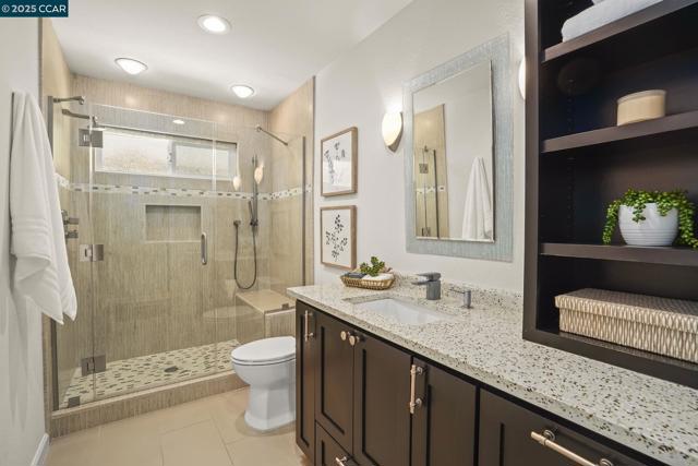 219 Nottingham Pl, Danville CA: https://media.crmls.org/mediaz/a16ea7d3-a40b-45d2-91b5-fff79b5358f0.jpg