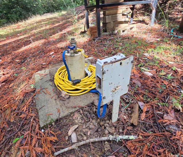 1140 Warren Drive, Santa Cruz CA: https://media.crmls.org/mediaz/a170cfd8-b5c1-4e52-8694-4e959aabf588.jpg