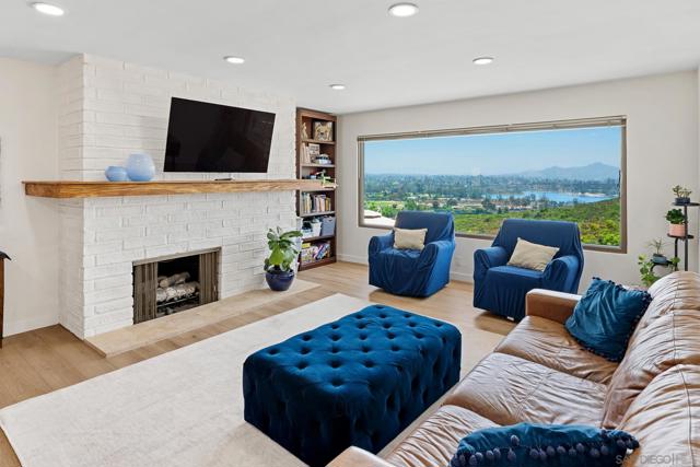 6143 Madra, San Diego CA: https://media.crmls.org/mediaz/a1713685-231b-48fc-a574-27a0051a9bd0.jpg