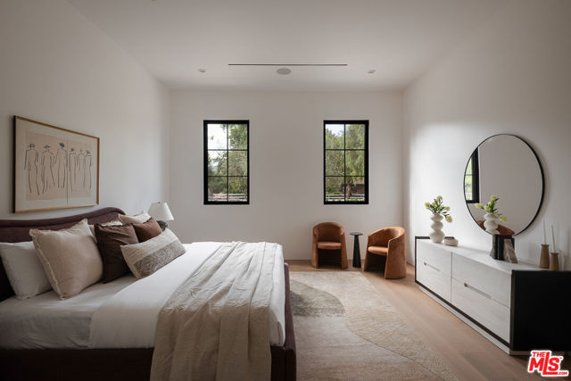 23615 Long Valley Road, Hidden Hills CA: https://media.crmls.org/mediaz/a17180e3-12c9-40bc-b371-5e2d5dc5e751.jpg