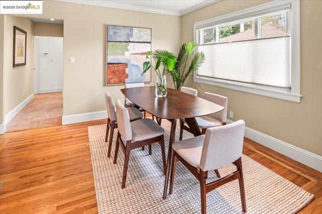 3058 Berlin Way, Oakland CA: https://media.crmls.org/mediaz/a171c878-3bd5-410e-a358-bf71f3e0fdba.jpg