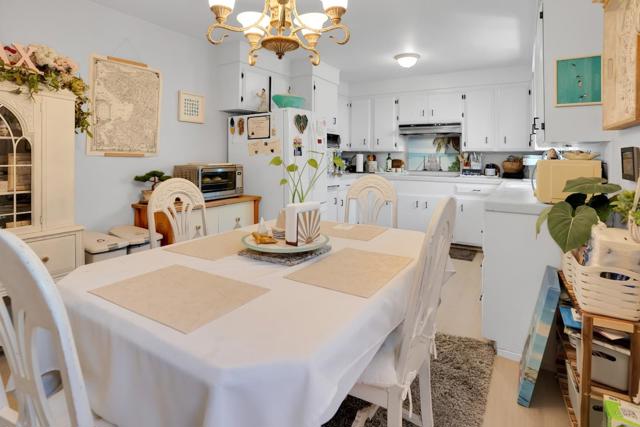 17541756 Plaza Court, Mountain View CA: https://media.crmls.org/mediaz/a1720f48-7275-423b-8fa3-9d9e468d44ca.jpg