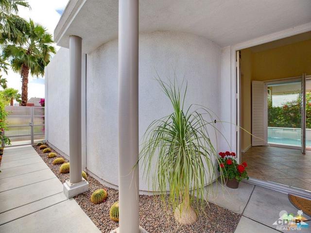 4969 Davidson Way, Palm Springs CA: https://media.crmls.org/mediaz/a173af3a-c68f-4f9a-ad6a-9f205cd2c99e.jpg
