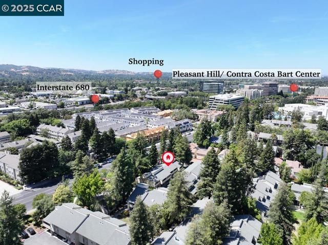 2708 Oak Rd, Walnut Creek CA: https://media.crmls.org/mediaz/a1749c2b-222b-43d1-ba94-a00e6c44db93.jpg