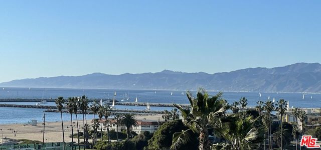 218 Montreal Street, Playa del Rey CA: https://media.crmls.org/mediaz/a175246d-3481-4b27-a356-7b604649e12a.jpg