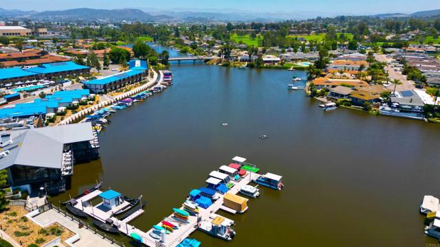 1265 Camino Lorado, San Marcos CA: https://media.crmls.org/mediaz/a175733d-2c21-4a57-a161-00a0fdadd3e7.jpg