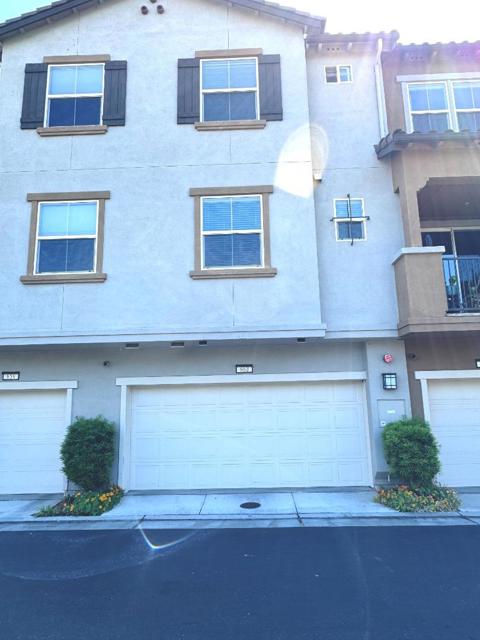 660 Cedarville Lane, San Jose CA: https://media.crmls.org/mediaz/a175aa6d-ec2a-42f7-beef-cb6bd1a58cc0.jpg
