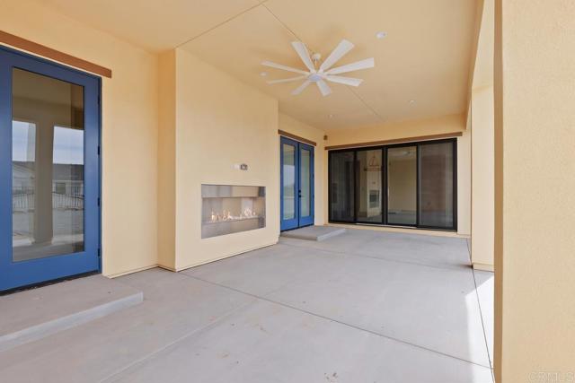 1243 Stonemark place, Vista CA: https://media.crmls.org/mediaz/a1763123-f360-4de2-b978-5346173be0d2.jpg