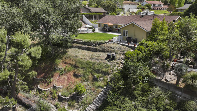 876 Emerson Street, Thousand Oaks CA: https://media.crmls.org/mediaz/a176e541-0fe1-482b-aca2-196967d24d99.jpg