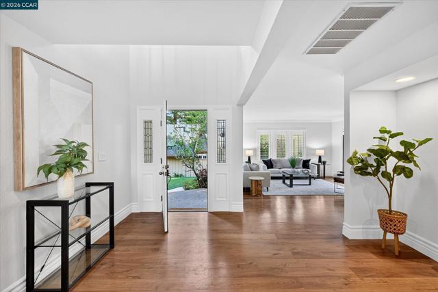 951 Redwood Dr, Danville CA: https://media.crmls.org/mediaz/a176f3de-9c3f-4184-a90d-bd6f3191475b.jpg