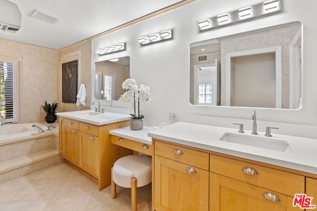 2596 Wallingford Drive, Beverly Hills CA: https://media.crmls.org/mediaz/a1785513-65b6-47cc-a574-886f80239279.jpg