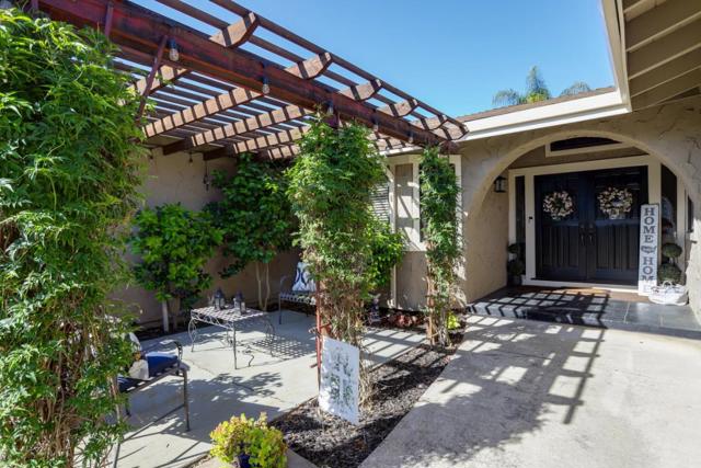 16761 Willow Creek Drive, Morgan Hill CA: https://media.crmls.org/mediaz/a1785828-f9fd-4b82-bd83-9cc3e9cdff68.jpg