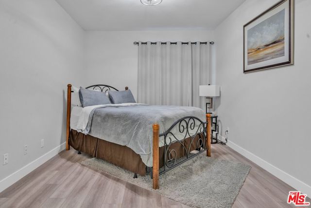 433 E Tamarack Avenue, Inglewood CA: https://media.crmls.org/mediaz/a17864da-ac66-4844-8a1f-10170ccc778a.jpg