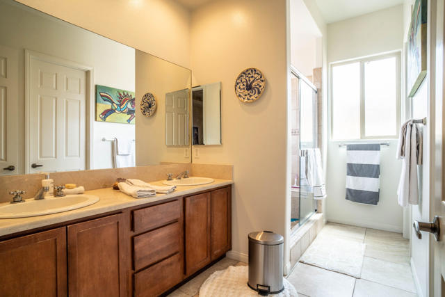 52280 Avenida Herrera, La Quinta CA: https://media.crmls.org/mediaz/a17933b6-0185-420a-b15e-e78219c0f213.jpg