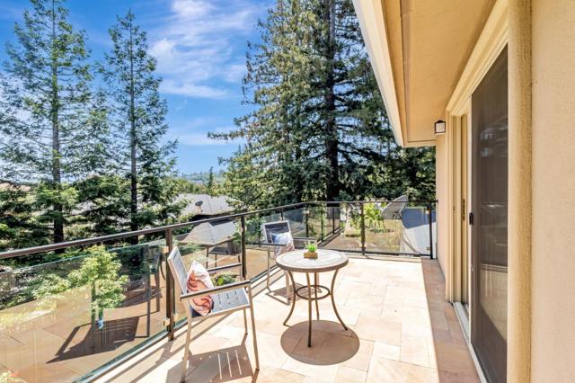 3119 Oak Knoll Drive, Redwood City CA: https://media.crmls.org/mediaz/a17a1e64-4798-4265-a250-92ee06dfc8db.jpg