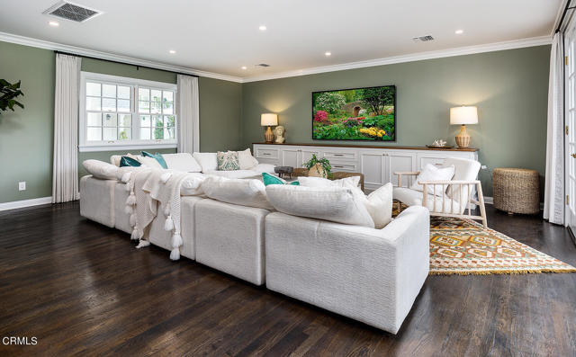 3001 Lombardy Road, Pasadena CA: https://media.crmls.org/mediaz/a17abaca-a656-4c41-8ba5-f9ba09e569b8.jpg