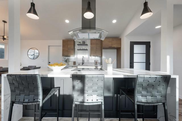 3356 Lockwood Drive, San Diego CA: https://media.crmls.org/mediaz/a17aca08-b332-4dc0-a687-57cead17a1b5.jpg