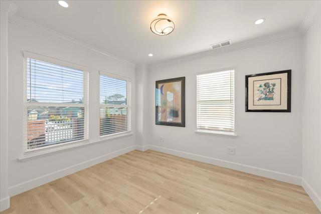 272 Clay Street, Monterey CA: https://media.crmls.org/mediaz/a17b223e-b595-4ad0-81b0-319a62be6d96.jpg