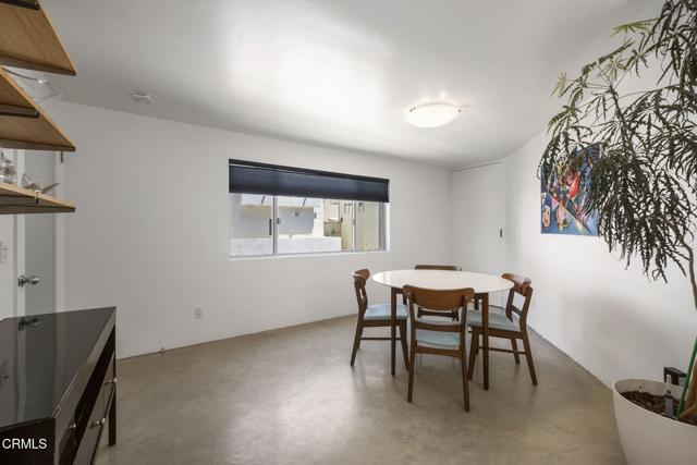 Detail Gallery Image 14 of 47 For 3551 Dixie Canyon Pl, Los Angeles,  CA 91423 - 4 Beds | 3/1 Baths