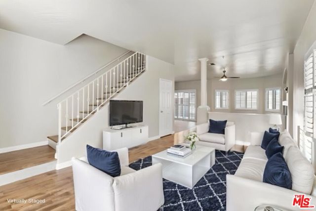 15804 Crest Lane, Gardena CA: https://media.crmls.org/mediaz/a17bdd00-9791-412c-b819-bdb4bbf69b7b.jpg
