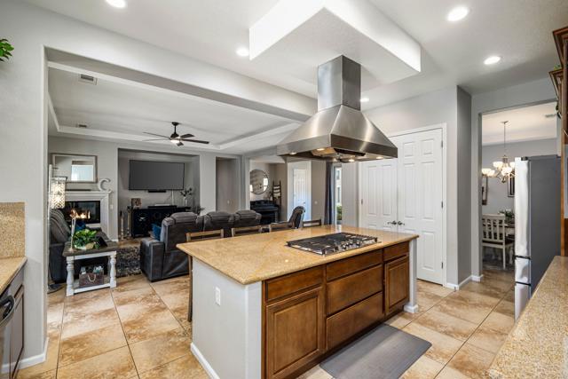 40844 Piazza Del Paradiso, Indio CA: https://media.crmls.org/mediaz/a17bfcae-3bdb-45fc-b97c-00cff3f659f4.jpg