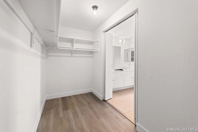 24231 Robledo, Mission Viejo CA: https://media.crmls.org/mediaz/a17c6e01-7dd4-40ef-a443-7217bfeb7d55.jpg