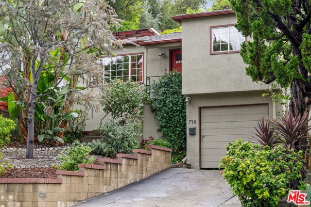 748 S Avenue 60, Los Angeles CA: https://media.crmls.org/mediaz/a17db28d-7275-4127-9fea-8aba9cfe188e.jpg