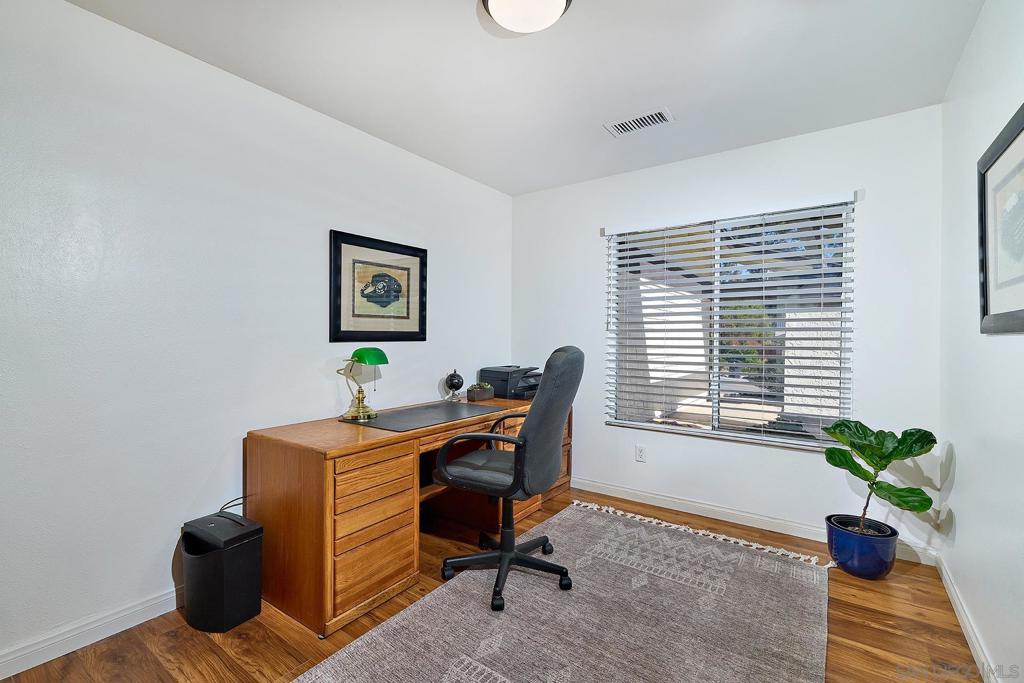 MLS #250043043SD image #21