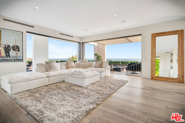 5944 Filaree, Malibu CA: https://media.crmls.org/mediaz/a17dddda-0e11-4f01-bcdb-36fa88bf8a5a.jpg