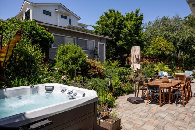 3740 Hacienda Street, San Mateo CA: https://media.crmls.org/mediaz/a17df116-315f-42f4-a303-10e886b6cb4d.jpg