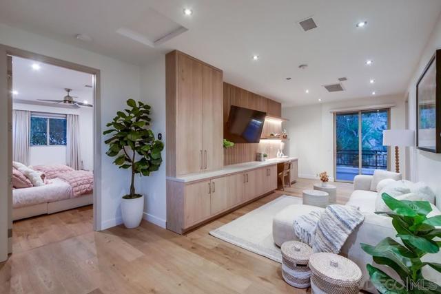 Image 37 of 71 For 5435 Parkview Dr.