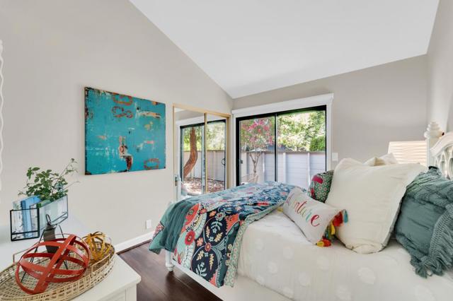 419 Clearview Drive, Los Gatos CA: https://media.crmls.org/mediaz/a17e3d54-ae3a-4691-87e8-773a0dc822ed.jpg
