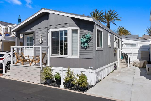 37 El Paseo Street, Newport Beach CA: https://media.crmls.org/mediaz/a17f1e6a-cb9a-4857-8fb1-33e6df7d2336.jpg