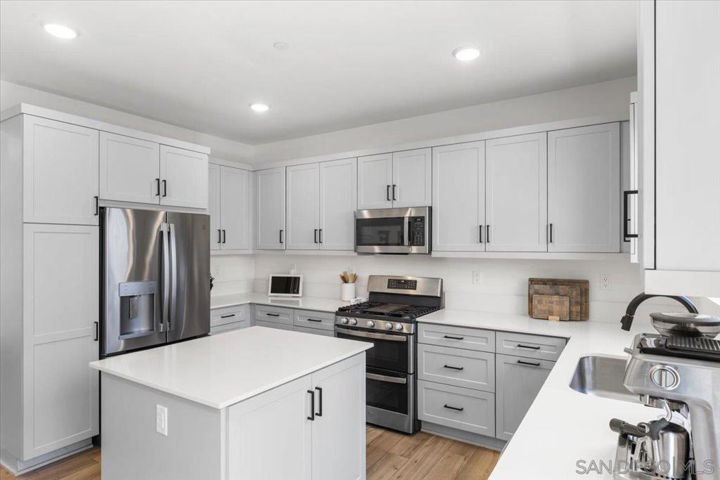 MLS #250028557SD image #12