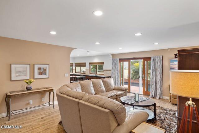 3294 Sierra Drive, Westlake Village CA: https://media.crmls.org/mediaz/a17fcbbe-5fdf-4b5a-83b4-1123b2e0105d.jpg