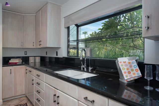 438 E Avenida Hokona, Palm Springs CA: https://media.crmls.org/mediaz/a180312e-3dcd-4ee1-9f11-3be9137f19b0.jpg