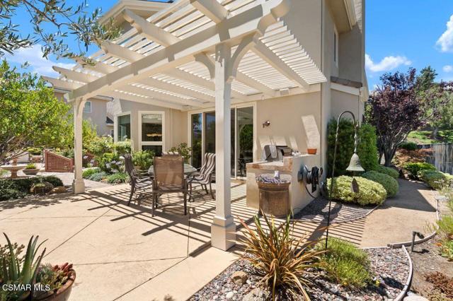 1706 Abbotsbury Street, Westlake Village CA: https://media.crmls.org/mediaz/a1822102-1b78-454d-af27-5d45358787c3.jpg
