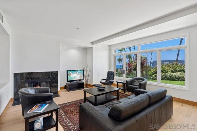 5420 La jolla Blvd., La Jolla CA: https://media.crmls.org/mediaz/a18311e0-e6d0-416a-bdee-0d211ecba45d.jpg